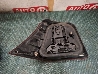 STOP DREAPTA VOLKSWAGEN GOLF IV OEM: 1J6945112S.