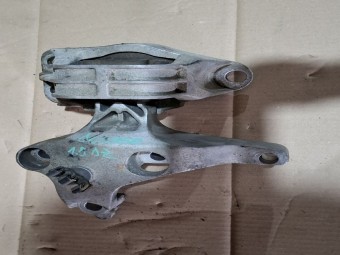 SUPORT / TAMPON MOTOR DACIA DUSTER 