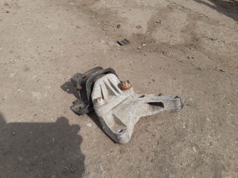 SUPORT / TAMPON MOTOR OPEL CORSA D OEM: 468646740.