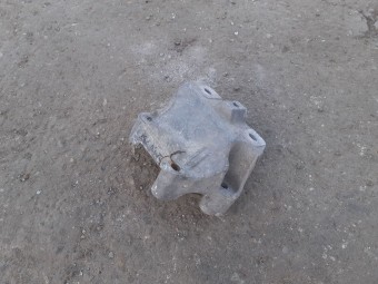 SUPORT / TAMPON MOTOR VOLKSWAGEN GOLF V OEM: 1K0199117AH.