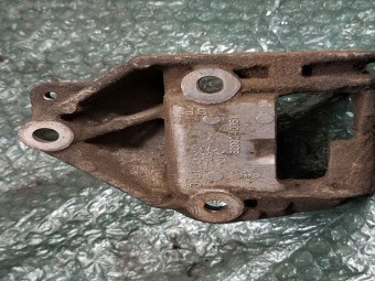 SUPORT ACCESORII MOTOR DACIA LOGAN II OEM: 8200040061.