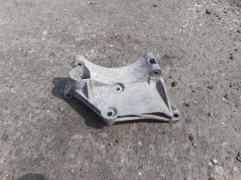 SUPORT ACCESORII MOTOR VOLKSWAGEN CADDY III OEM: 028903143AD.