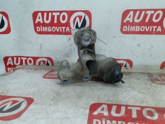 SUPORT BARA FATA VOLKSWAGEN PASSAT B5 OEM: 4B0199352B.