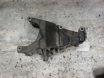 SUPORT COMPRESOR AC DACIA SOLENZA OEM: 7700599596.