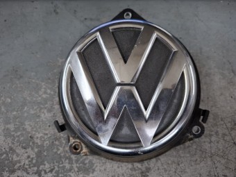 SWITCH (BUTON) HAION/PORTBAGAJ VOLKSWAGEN GOLF VI OEM: 3C5827469E.