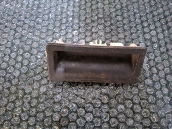 SWITCH (BUTON) HAION/PORTBAGAJ VOLKSWAGEN PASSAT B7 OEM: 5N0827566.