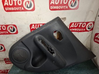 TAPITERIE USA DREAPTA SPATE NISSAN JUKE OEM: 829101KB0A.