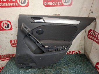 TAPITERIE USA DREAPTA SPATE VOLKSWAGEN GOLF VI OEM: 5K6867212.