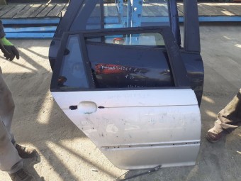 USA DREAPTA SPATE BMW 330 