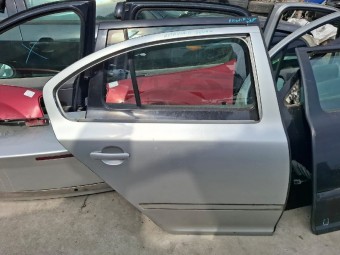 USA DREAPTA SPATE SKODA OCTAVIA II 