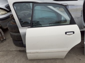 USA STANGA SPATE AUDI A4 
