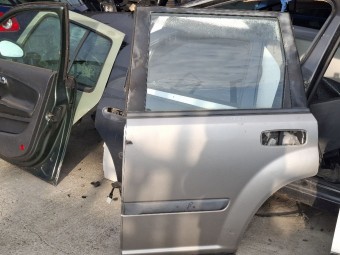 USA STANGA SPATE NISSAN X-TRAIL 