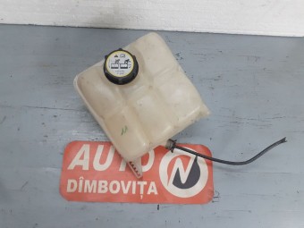 VAS EXPANSIUNE FORD FOCUS III OEM: 8V618K218DE.
