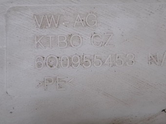 VAS LICHID SPALATOR PARBRIZ SKODA FABIA OEM: 6Q0955453.