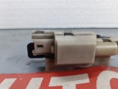 BROASCA (INCUIETOARE) HAION/PORTBAGAJ RENAULT CLIO III OEM: 8200948107.