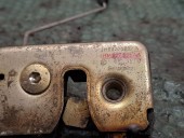 BROASCA (INCUIETOARE) HAION/PORTBAGAJ VOLKSWAGEN GOLF III OEM: 1HM827505.