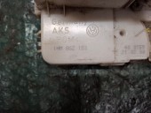 BROASCA (INCUIETOARE) USA STANGA FATA VOLKSWAGEN POLO 6N OEM: 1HM862153A.