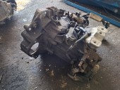 CUTIE VITEZE MANUALA 5 TREPTE VOLKSWAGEN GOLF IV OEM: DUW.