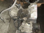 CUTIE VITEZE MANUALA 5 TREPTE VOLKSWAGEN GOLF IV OEM: ERT.