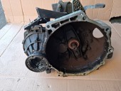 CUTIE VITEZE MANUALA 5 TREPTE VOLKSWAGEN JETTA IV OEM: LHW.