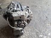 CUTIE VITEZE MANUALA 5 TREPTE VOLKSWAGEN PASSAT B6 OEM: JMA.