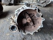CUTIE VITEZE MANUALA 5 TREPTE VOLKSWAGEN POLO 9N OEM: JUS.