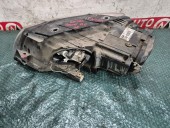 FAR XENON DREAPTA VOLKSWAGEN PASSAT B6 OEM: 3C0941752K.