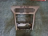 GRILA AER BORD CENTRU OPEL ASTRA H OEM: 24465731.