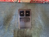 GRILA AER COTIERA( SPATE) VOLKSWAGEN PASSAT B7 OEM: 3AA864298.