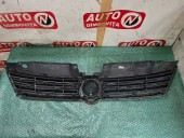 GRILA CENTRALA BARA FATA VOLKSWAGEN JETTA IV OEM: 5C6853653.