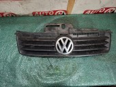 GRILA CENTRALA BARA FATA VOLKSWAGEN POLO 9N OEM: 6Q0853651C.