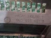 GRILA CENTRALA BARA FATA VOLKSWAGEN POLO 9N OEM: 6Q0853651C.