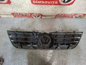 GRILA CENTRALA BARA FATA VOLKSWAGEN POLO 9N OEM: 6Q0853653E.