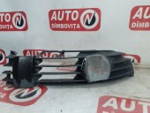 GRILE BARA FATA VOLKSWAGEN PASSAT B5.5 OEM: 3B0853666L.