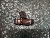 INJECTOR BENZINA FIAT LINEA OEM: 71724545.
