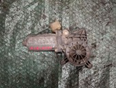 MOTORAS MACARA DREAPTA FATA MERCEDES C-CLASS (W202) OEM: 0130821709.