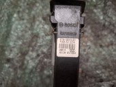 MOTORAS MACARA DREAPTA FATA VOLKSWAGEN GOLF IV OEM: 9776105415301.