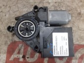 MOTORAS MACARA DREAPTA FATA VOLKSWAGEN GOLF V OEM: 1K0959702E.