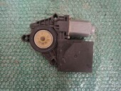 MOTORAS MACARA DREAPTA FATA VOLKSWAGEN GOLF VI OEM: 5K0959701B.