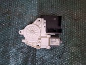 MOTORAS MACARA DREAPTA FATA VOLKSWAGEN JETTA IV OEM: 3C0959792B.