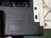 MOTORAS MACARA DREAPTA FATA VOLKSWAGEN JETTA IV OEM: 3C0959792B.