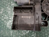 MOTORAS MACARA DREAPTA FATA VOLKSWAGEN PASSAT B6 OEM: 1K0959701AR/1K0959793N.