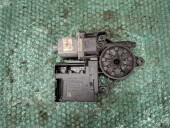 MOTORAS MACARA DREAPTA FATA VOLKSWAGEN PASSAT B7 OEM: 3C0959792C.