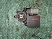 MOTORAS MACARA DREAPTA FATA VOLKSWAGEN PASSAT B7 OEM: 3C0959792C.