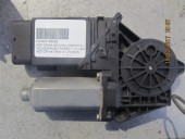 MOTORAS MACARA DREAPTA FATA VOLKSWAGEN PASSAT OEM: 3B4837756D.