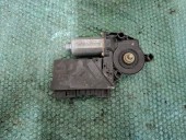 MOTORAS MACARA DREAPTA SPATE AUDI A4 B6 OEM: 0130821764.