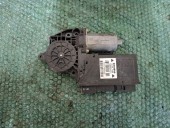 MOTORAS MACARA DREAPTA SPATE AUDI A4 B6 OEM: 0130821764.