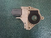 MOTORAS MACARA DREAPTA SPATE AUDI A4 B8 OEM: 8K0959812A.