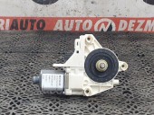 MOTORAS MACARA DREAPTA SPATE RENAULT FLUENCE OEM: 827310013R.