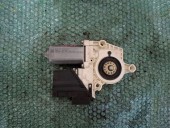 MOTORAS MACARA DREAPTA SPATE SEAT CORDOBA OEM: 104388101.